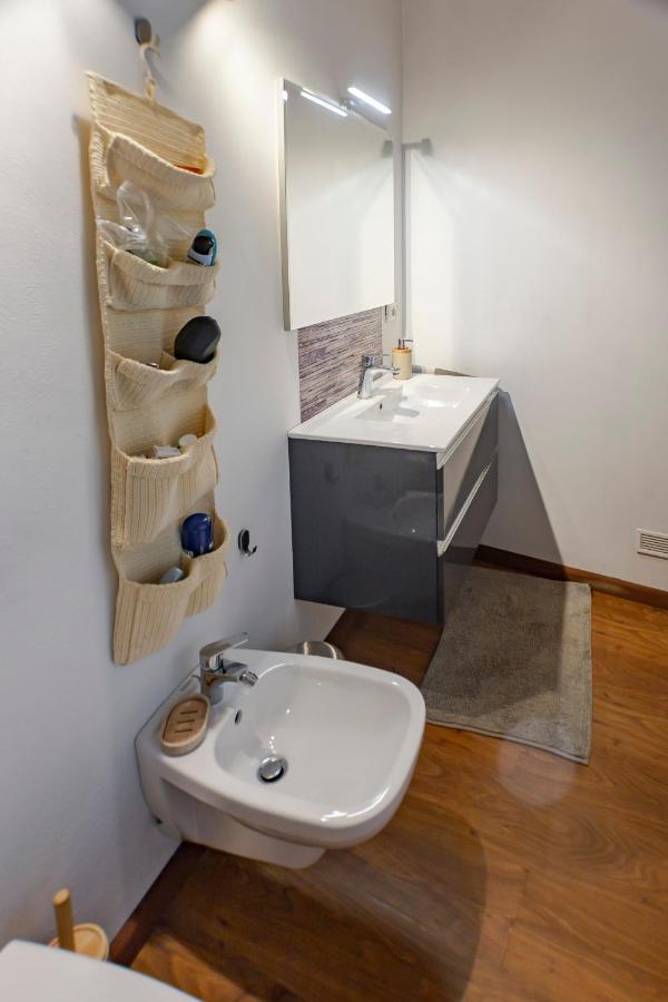 Ostana Allo Villo Lovely Apartment מראה חיצוני תמונה