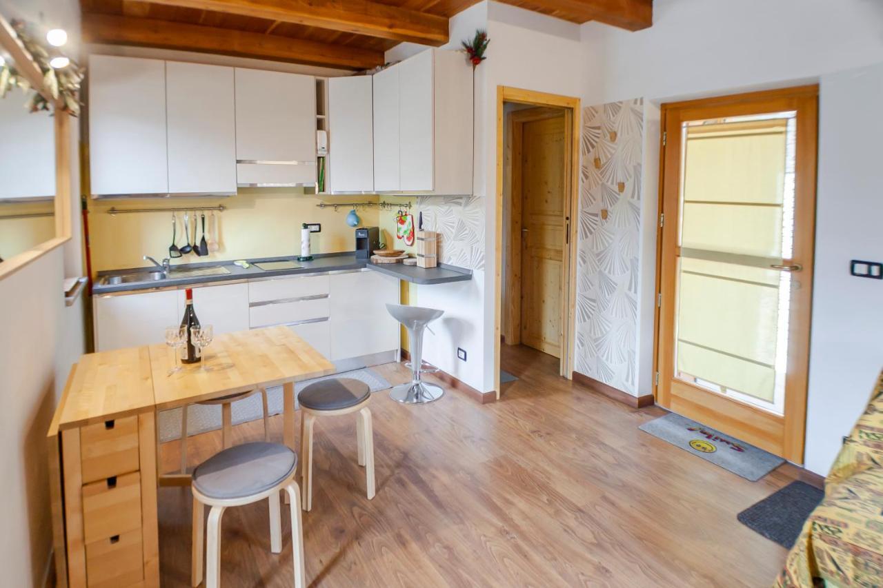 Ostana Allo Villo Lovely Apartment מראה חיצוני תמונה